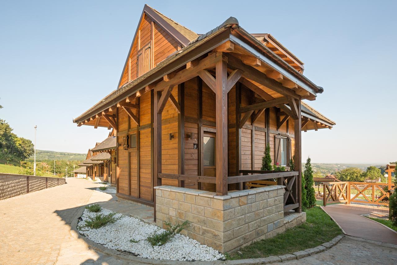 Etno Naselje Vrdnicka Kula Bed and Breakfast Vrdnik Esterno foto