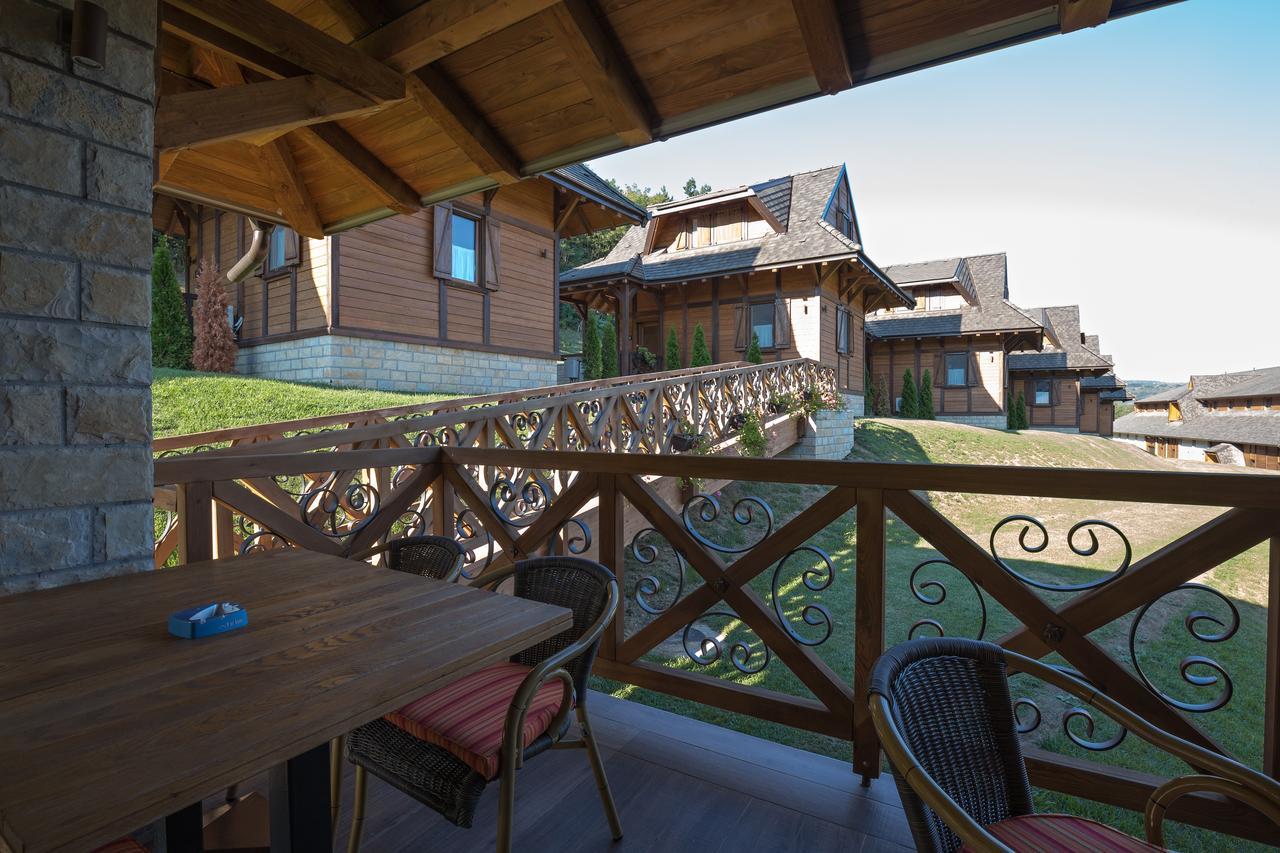 Etno Naselje Vrdnicka Kula Bed and Breakfast Vrdnik Esterno foto