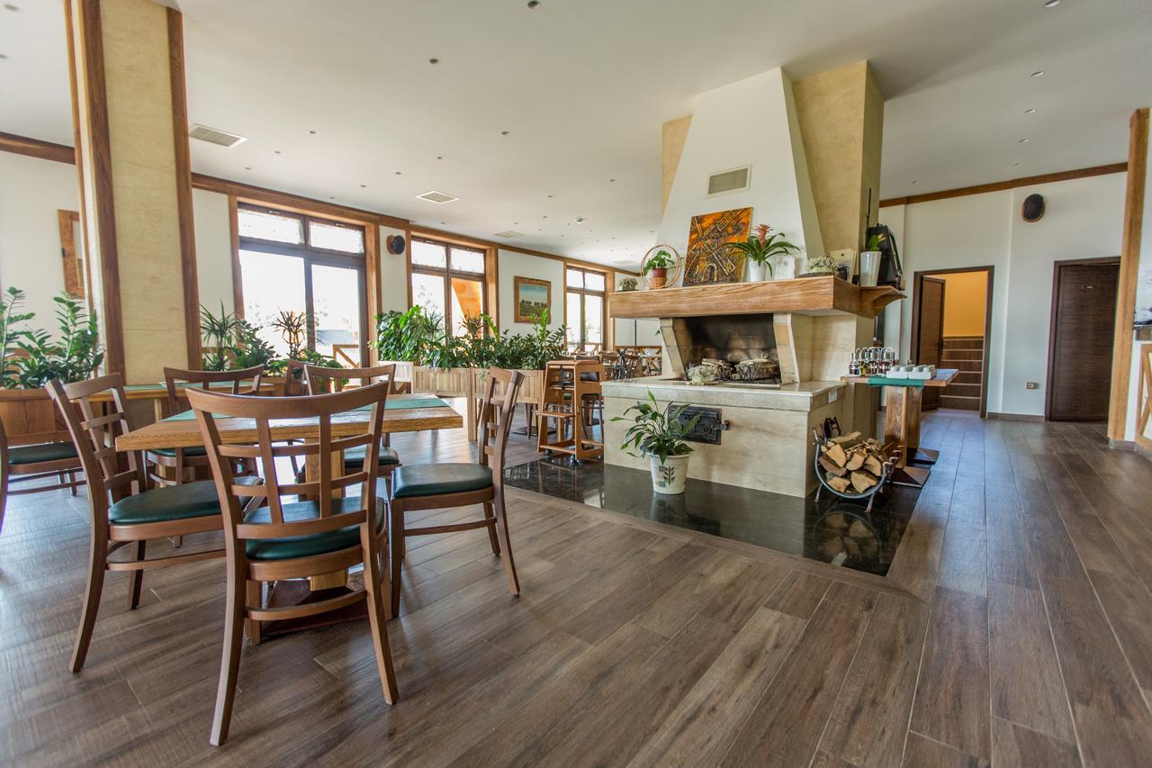 Etno Naselje Vrdnicka Kula Bed and Breakfast Vrdnik Esterno foto